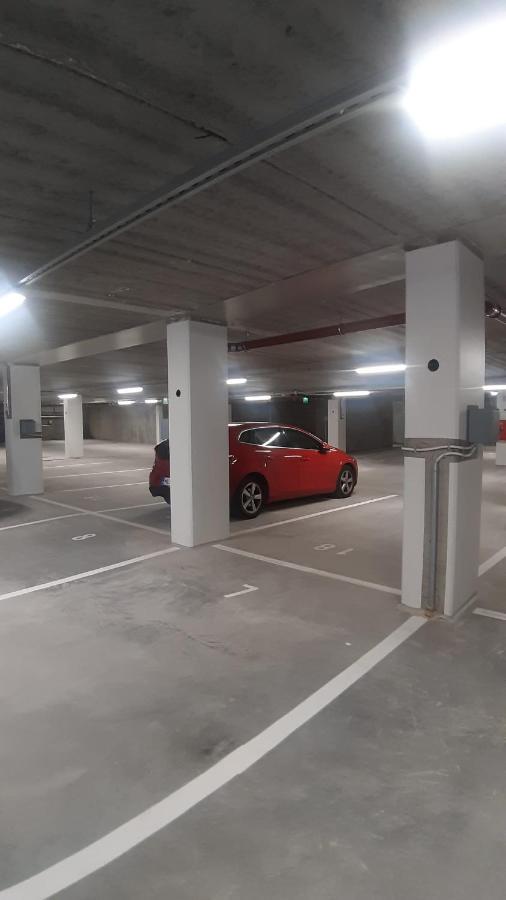 Uusi Upea Asunto Jaervinaekoealalla Ja Autohallilla Тампере Экстерьер фото